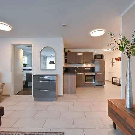 アパート Mensel 1 *