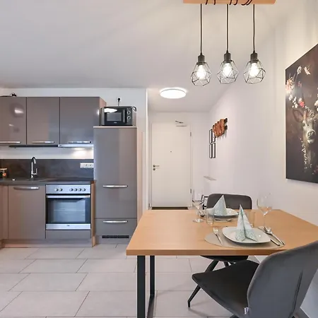 Mensel 1 Apartment